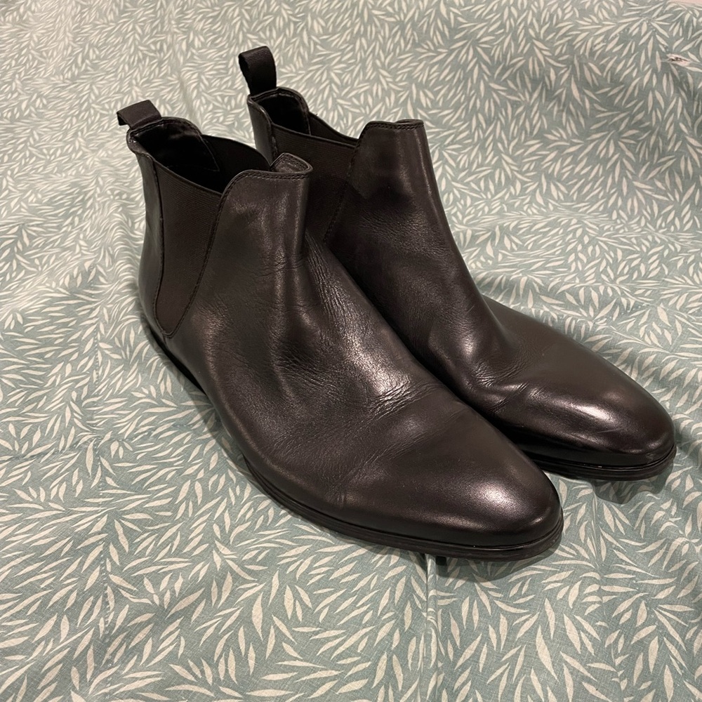 Size 12 mens black Aldo Chelsea boots 🥾